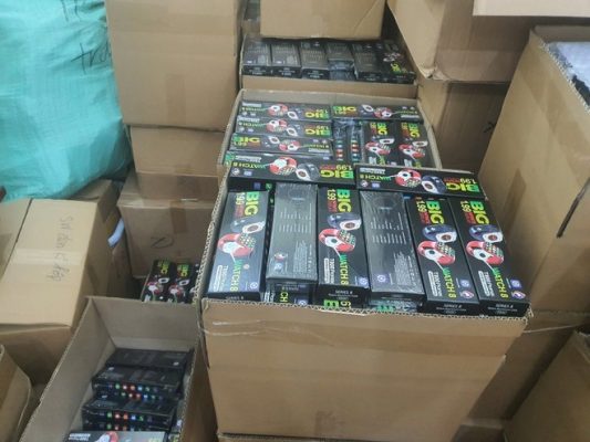 Bước đầu cơ quan Công an xác định, tổng số hàng hóa của đường dây này khoảng 22 tỷ đồng (Ảnh: Công an TP. Hà Nội).