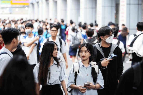 Trên 70% thí sinh thi đợt 1 tham dự đợt 2 kỳ thi đánh giá năng lực ĐH Quốc gia TP.HCM năm 2025, cao nhất trong các năm qua